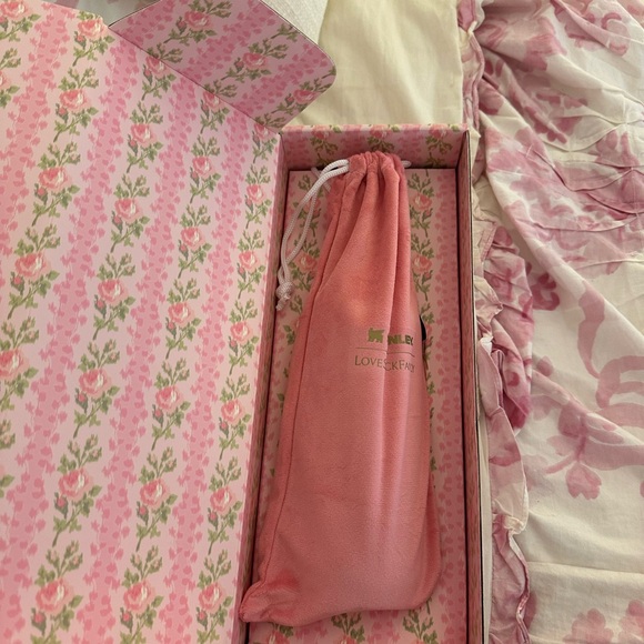 Loveshackfancy x Stanley 20 oz tumblr - Picture 6 of 11